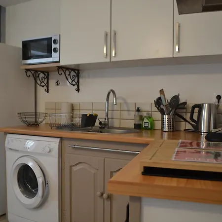 La Blanche Des Marais, Maison De