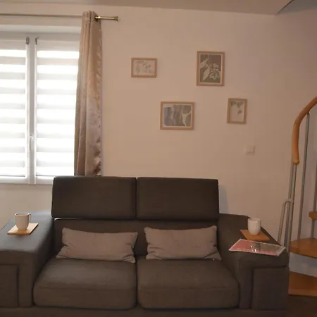 La Blanche Des Marais, Maison De Picauville