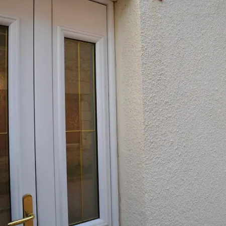 La Blanche Des Marais, Maison De *