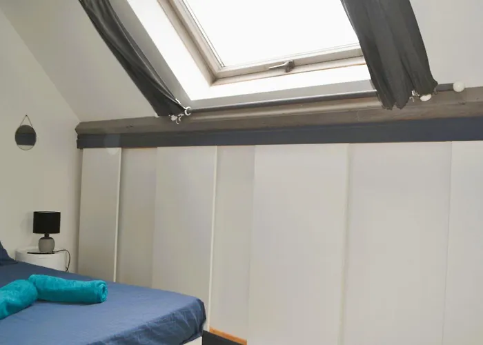 La Blanche Des Marais, Maison De *