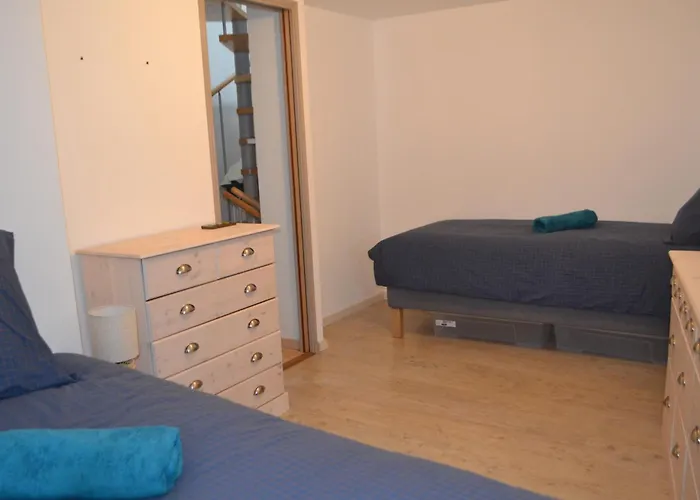 La Blanche Des Marais, Maison De *